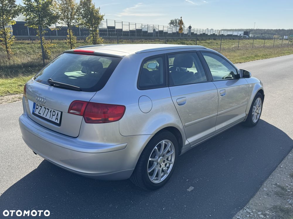 Audi A3 Sportback 1.6 FSI Ambiente - 7