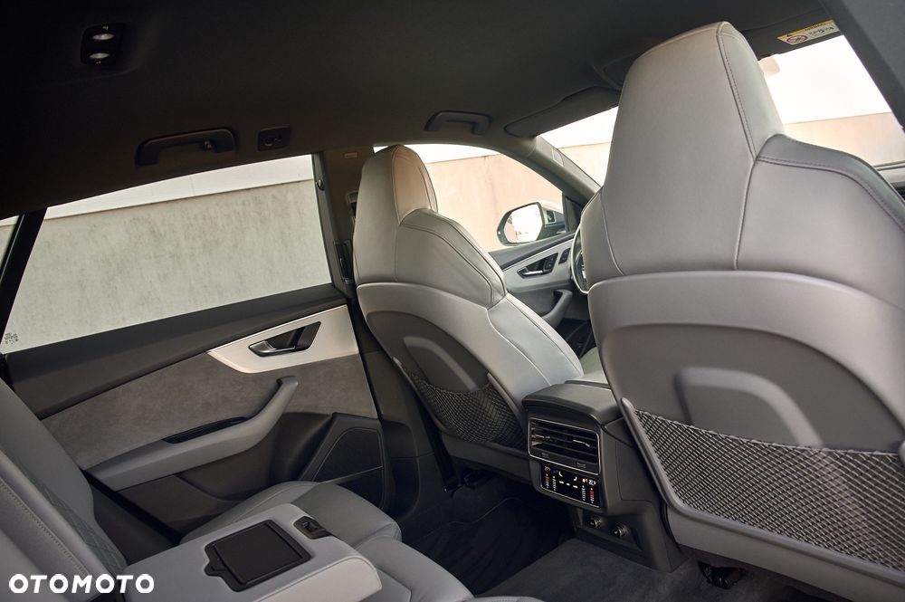 Audi SQ8 - 28