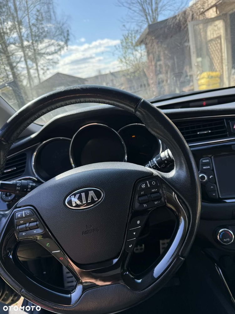 Kia Ceed 1.6 CRDi 136 ISG Platinum Edition - 22