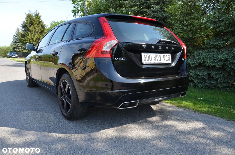 Volvo V60 D4 Geartronic Momentum - 15