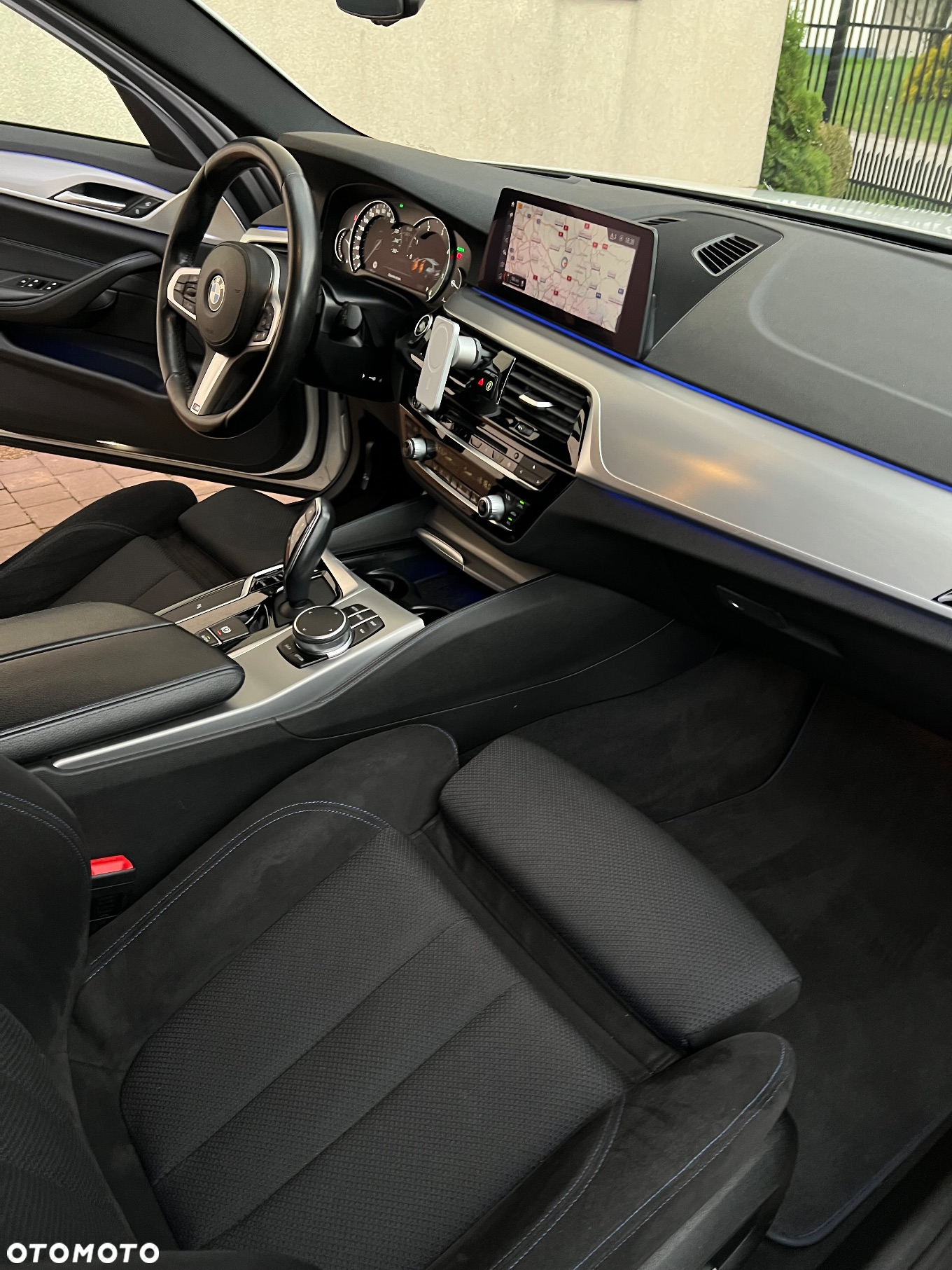 BMW Seria 5 520d Touring M Sport Edition - 22