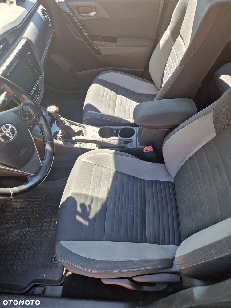 Toyota Auris 1.6 Premium - 15