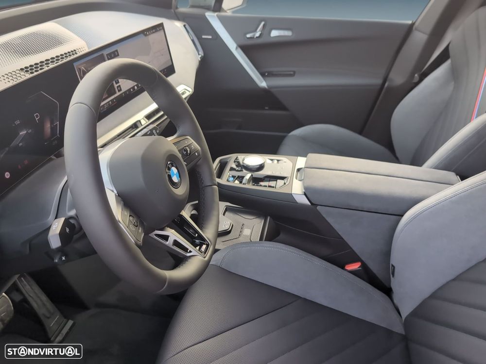 BMW iX xDrive 45 Pack Desportivo Pro - 11