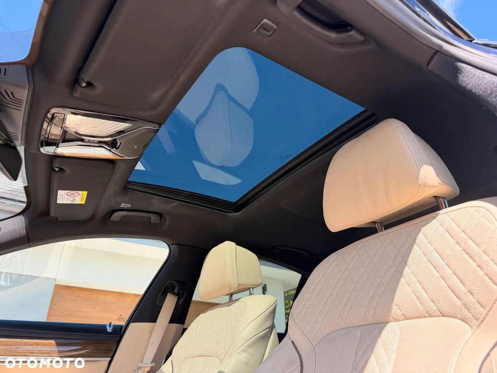 BMW Seria 7 740d xDrive - 37