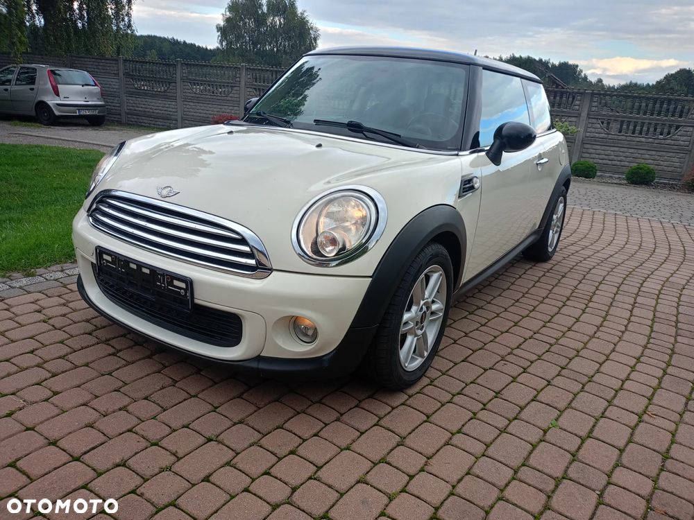 MINI Cooper 50 Camden - 3