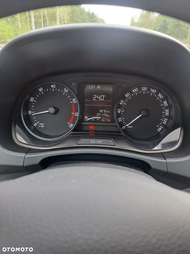 Skoda Fabia 1.0 MPI Cool Plus - 26