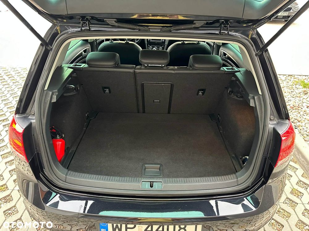 Volkswagen Golf - 11