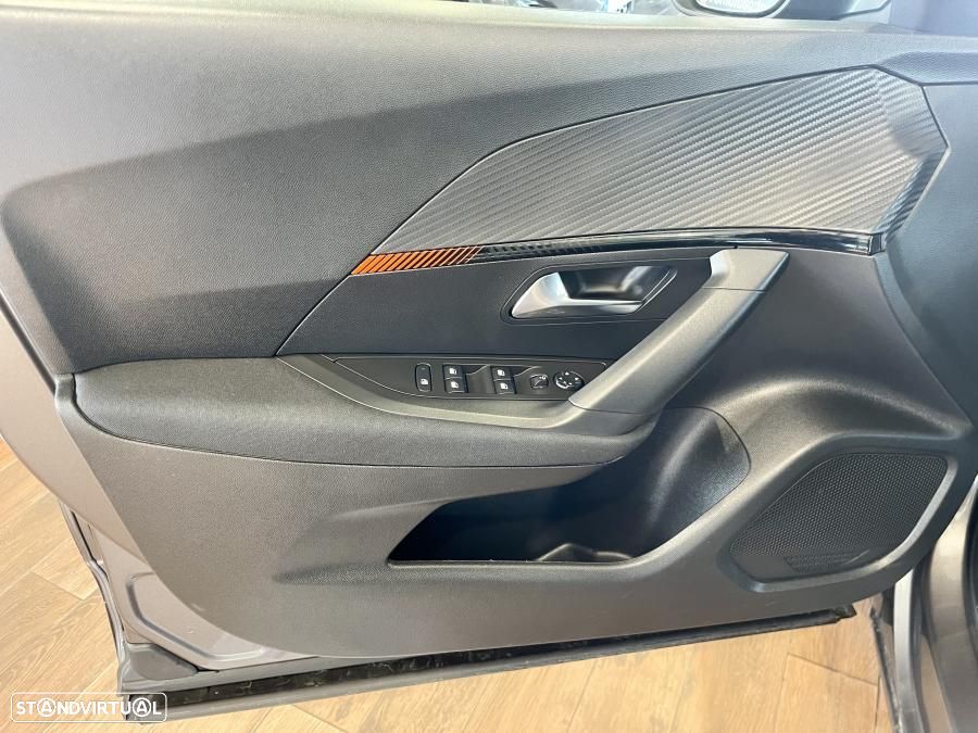 Peugeot 2008 1.2 PureTech Active Pack - 22