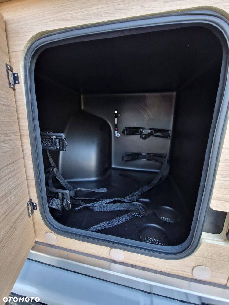 Possl Roadcar VAN R601 Nowy!! 2 osobne łóżka 160x185 FV23% - 28