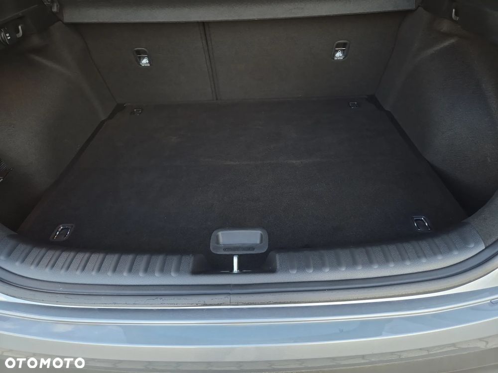 Kia XCeed 1.5 T-GDI M - 24