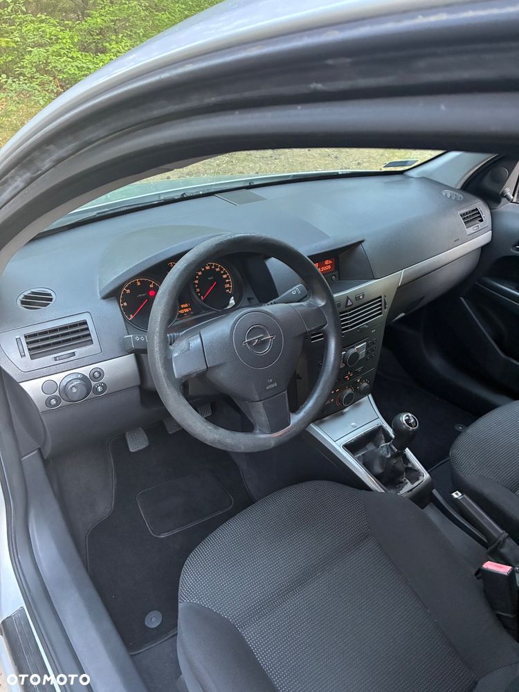 Opel Astra 1.7 CDTI - 19