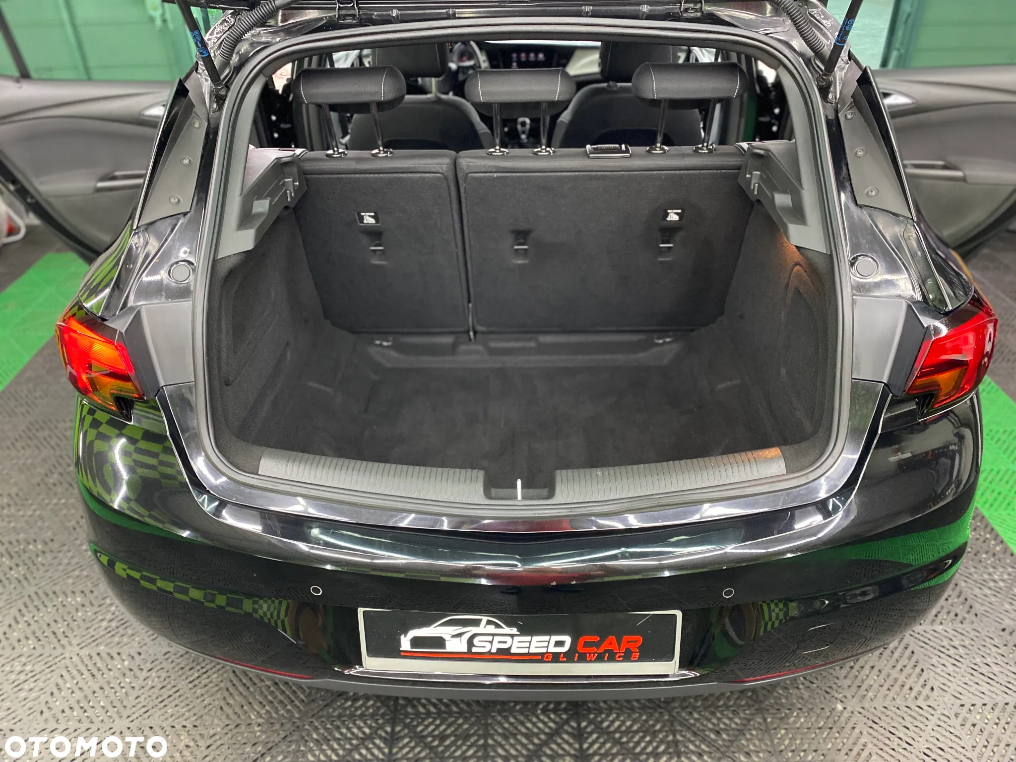 Opel Astra 1.2 Turbo Edition - 37