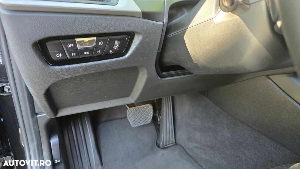 BMW Seria 3 318i Touring Aut. Advantage - 21