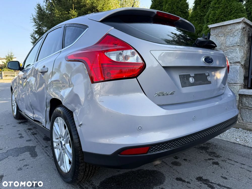 Ford Focus 1.0 EcoBoost Hybrid TITANIUM - 6