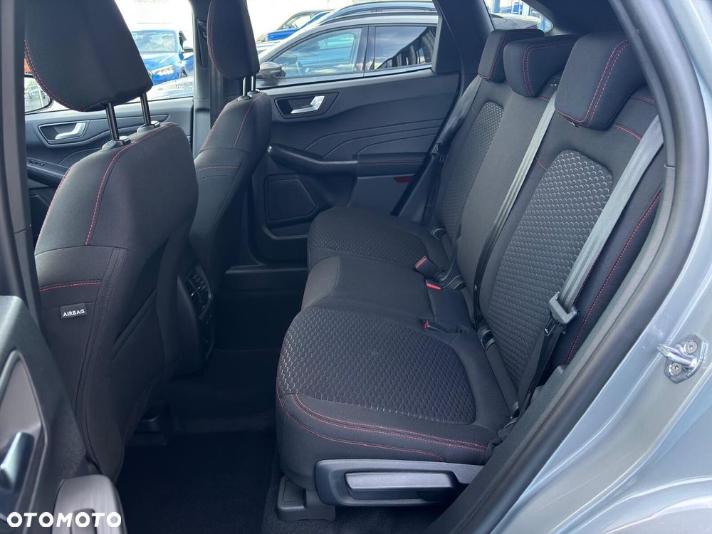 Ford Kuga - 37