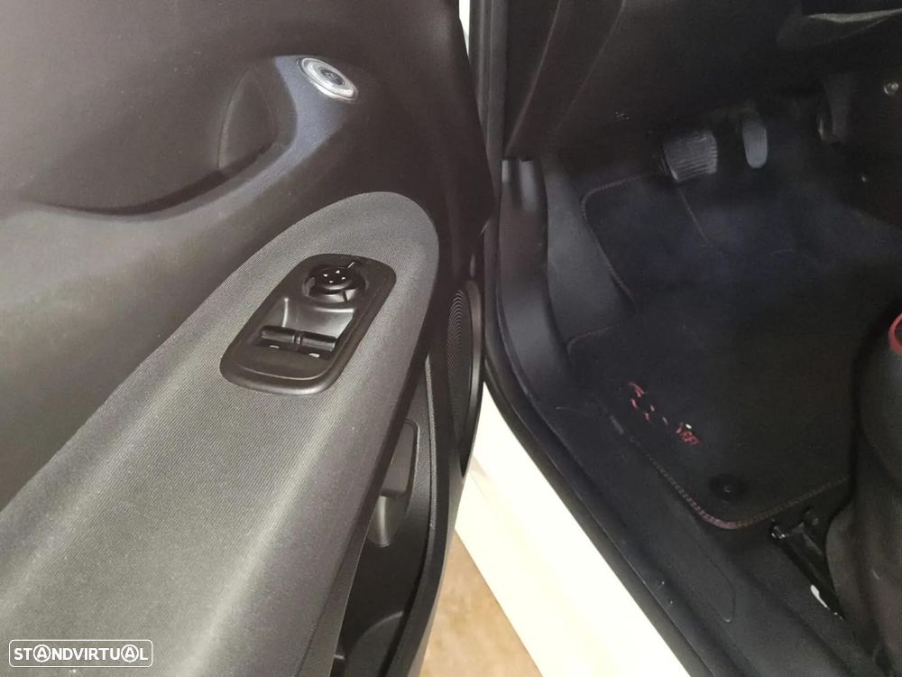Fiat 500e 23,8kWh Red - 20