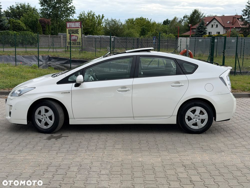 Toyota Prius 1.8 HSD Prestige - 8