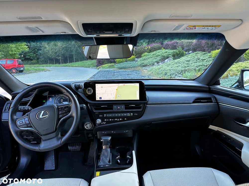 Lexus ES 300h Business Edition - 7
