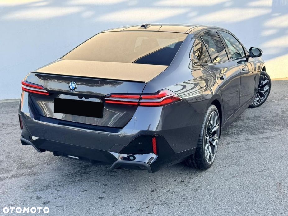 BMW Seria 5 520d xDrive mHEV M Sport - 5