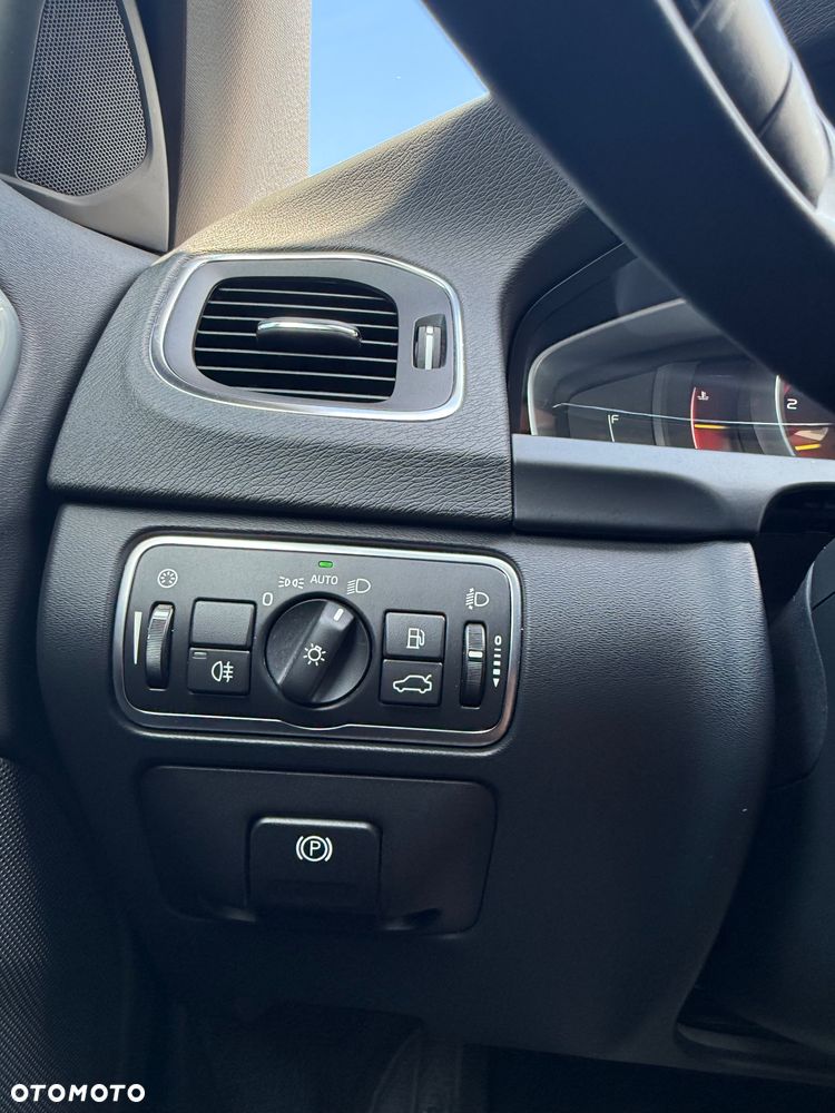 Volvo V60 T2 Geartronic Kinetic - 16
