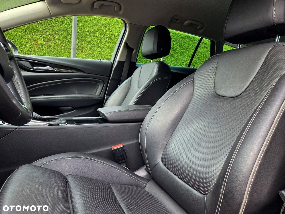Opel Insignia - 10