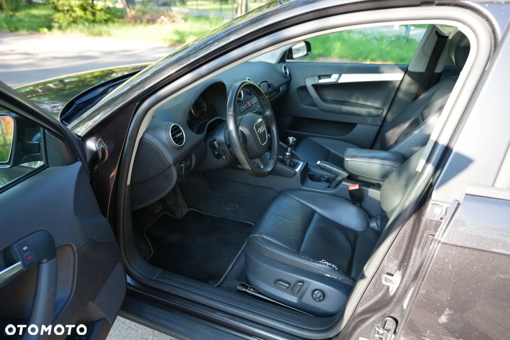 Audi A3 Sportback 2.0T FSI Attraction - 11
