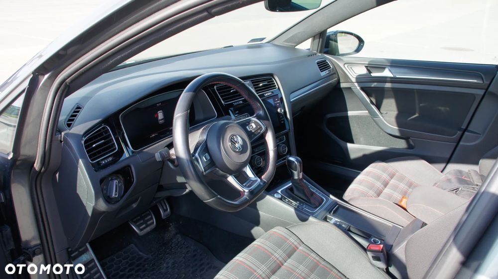 Volkswagen Golf 2.0 TSI BMT GTI Performance DSG - 9