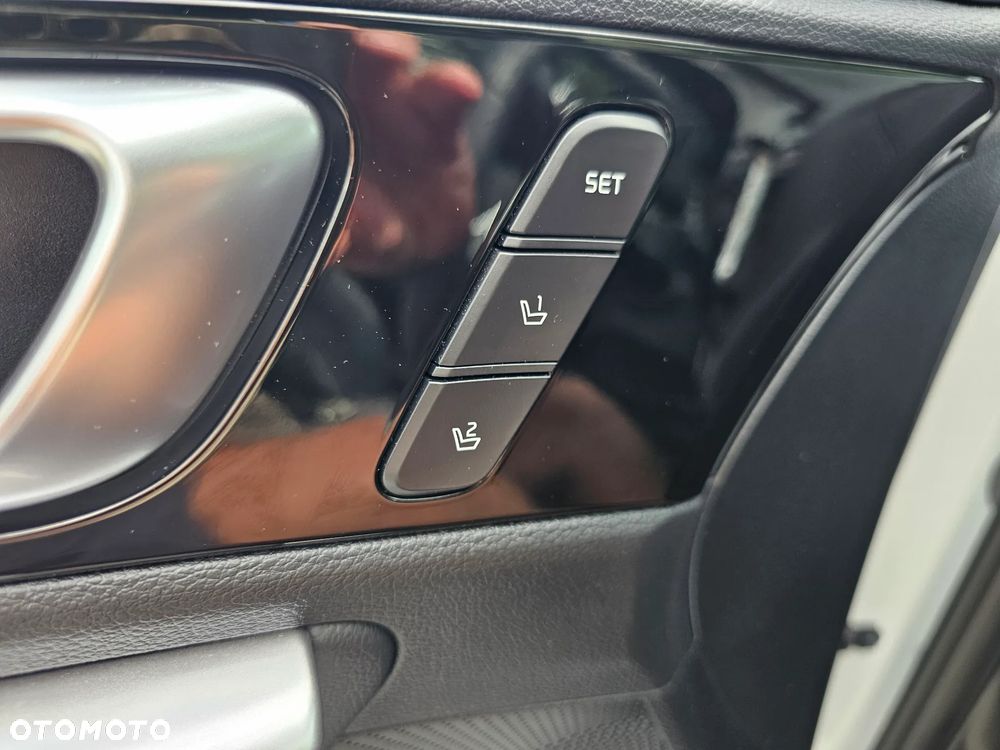 Kia XCeed 1.5 T-GDI OPF DCT7 GT-LINE - 35