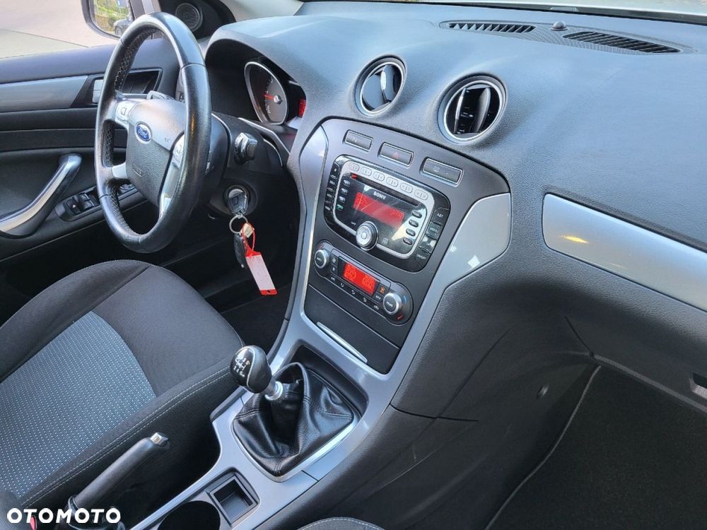 Ford Mondeo - 9
