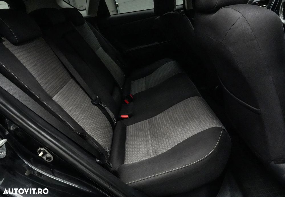 Toyota Auris 1.8 L VVT-i Hybrid Sol + - 16