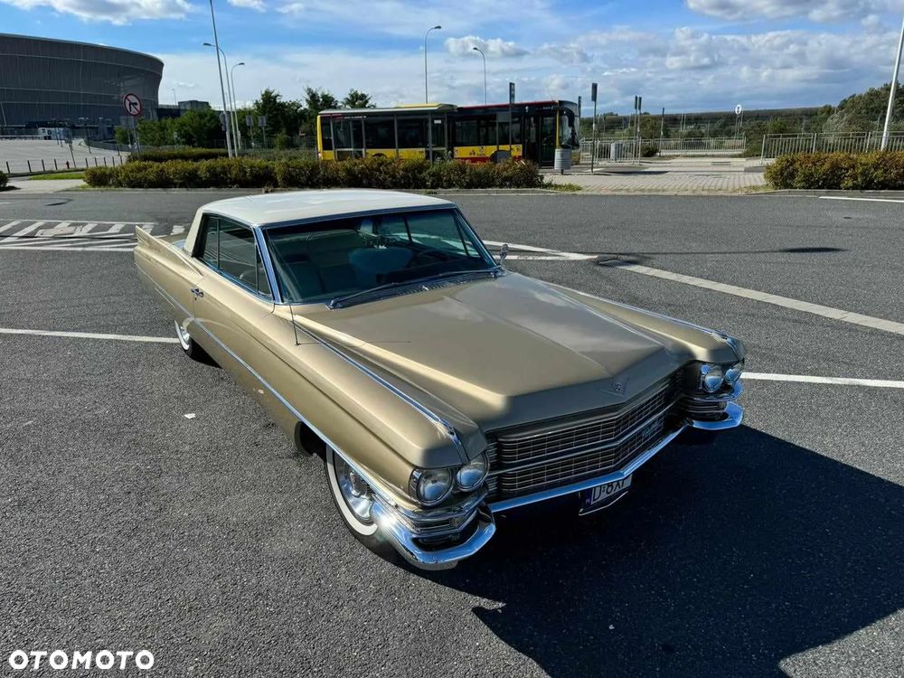 Cadillac Deville - 7