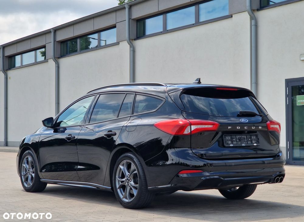 Ford Focus 1.0 EcoBoost Start-Stopp-System ST-LINE DESIGN - 12