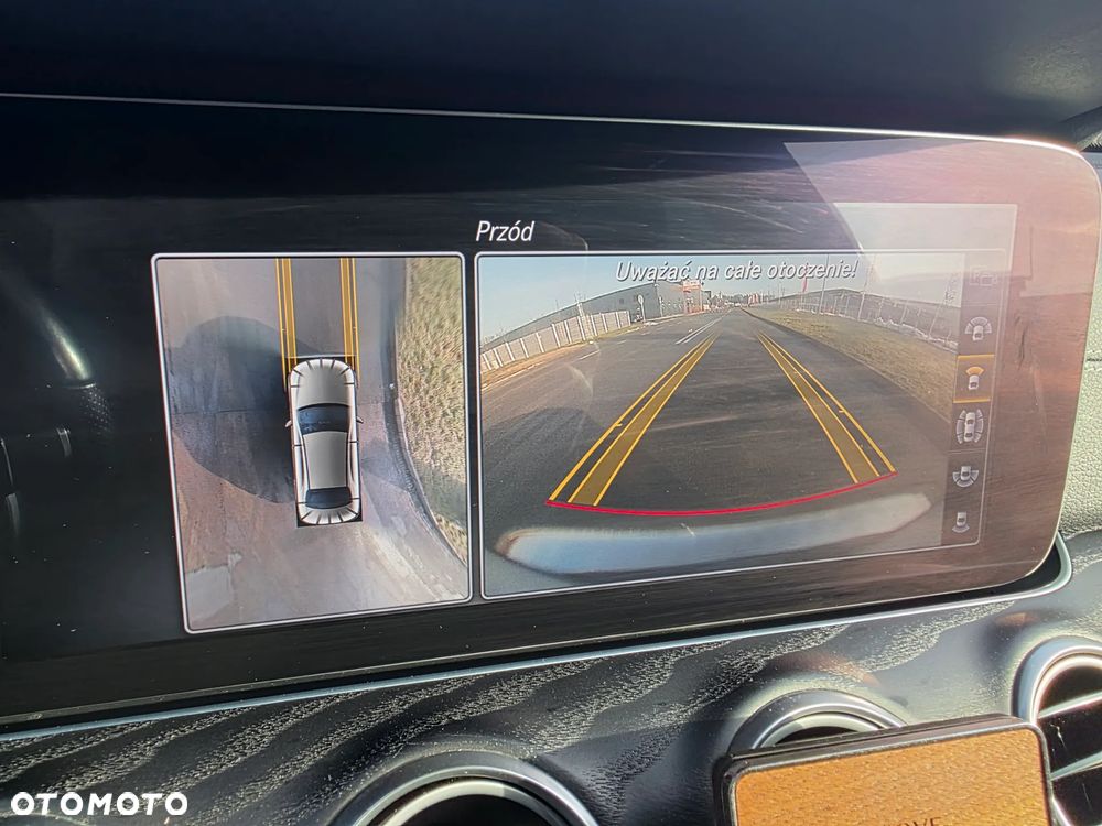 Mercedes-Benz Klasa E 220 d 4-Matic AMG - 28