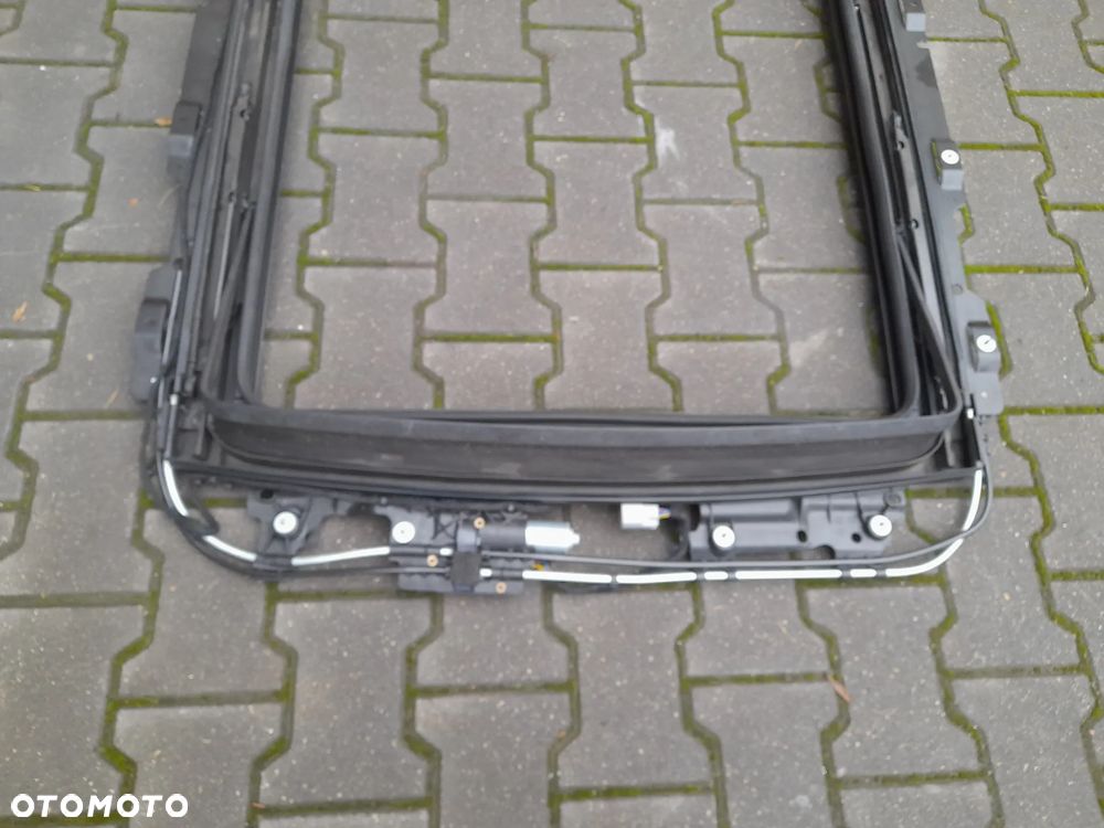 Ramka panoramy 32205494 silniczki Volvo xc60 II 2020R - 4