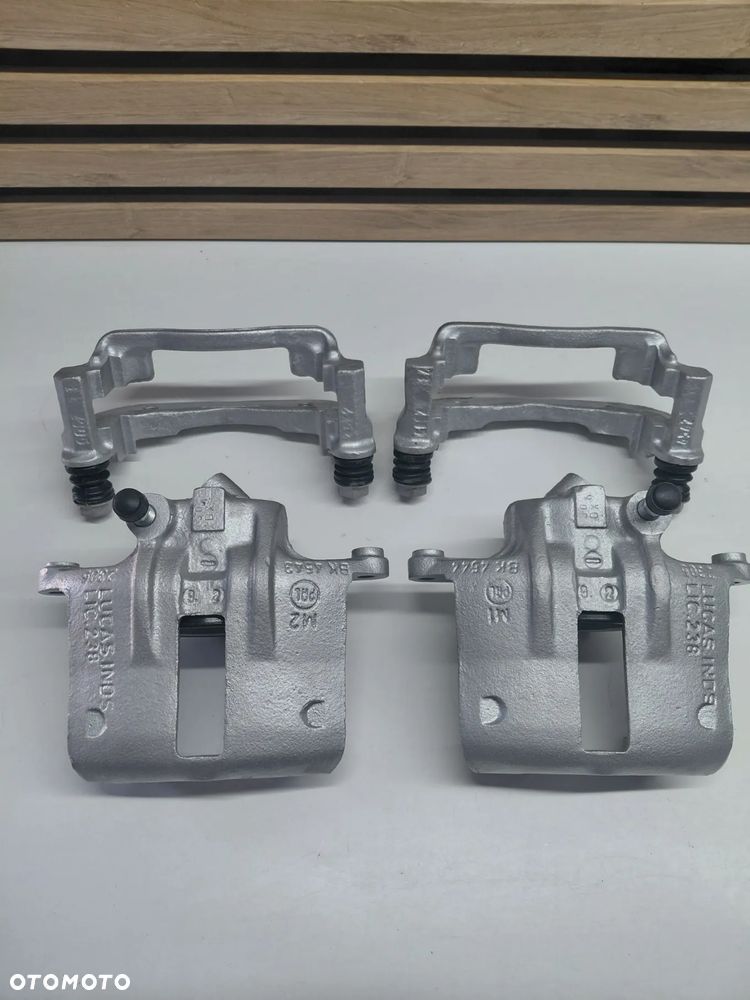 zacisk skoda favorit felicia I  II  przód lewy prawy oryginał - 1