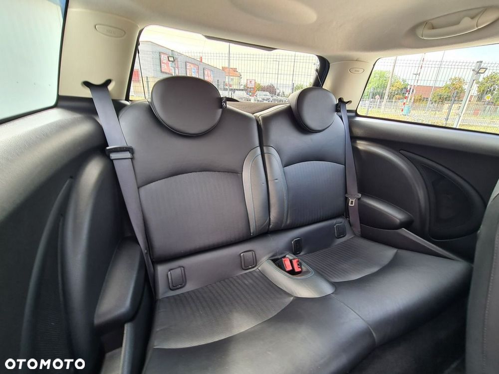 MINI Cooper Bayswater - 24