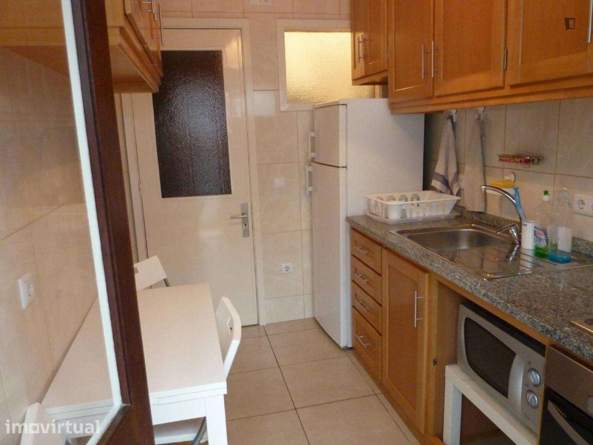 Quarto - localizado em Santo Ildefonso Porto - Grande imagem: 5/11