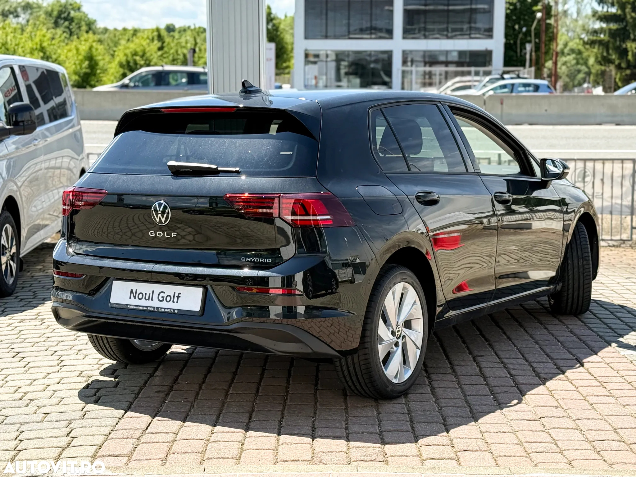 Volkswagen Golf 1.5 TSI eHybrid DSG PHEV Life - 4
