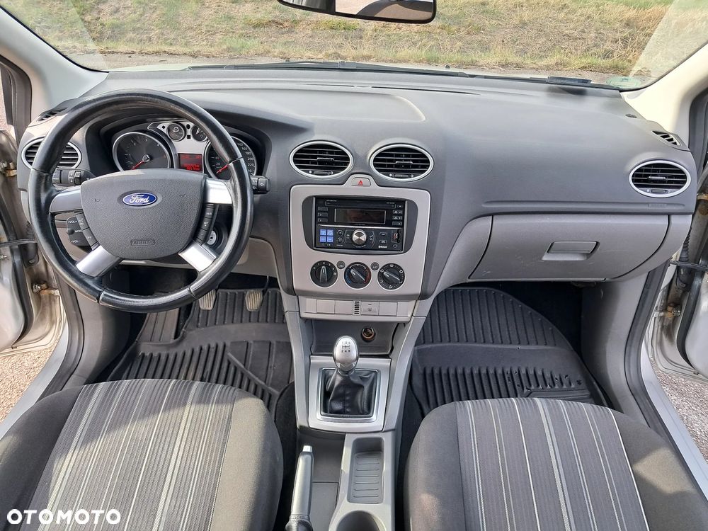 Ford Focus - 17