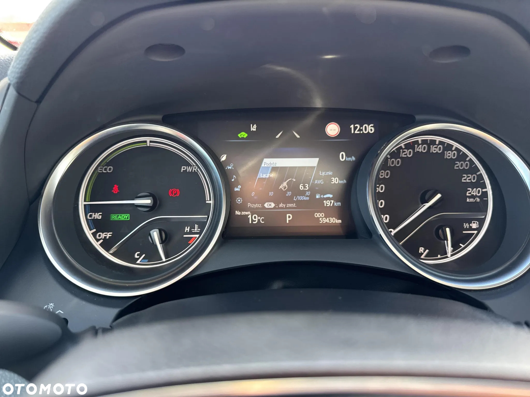 Toyota Camry 2.5 Hybrid Comfort CVT - 19
