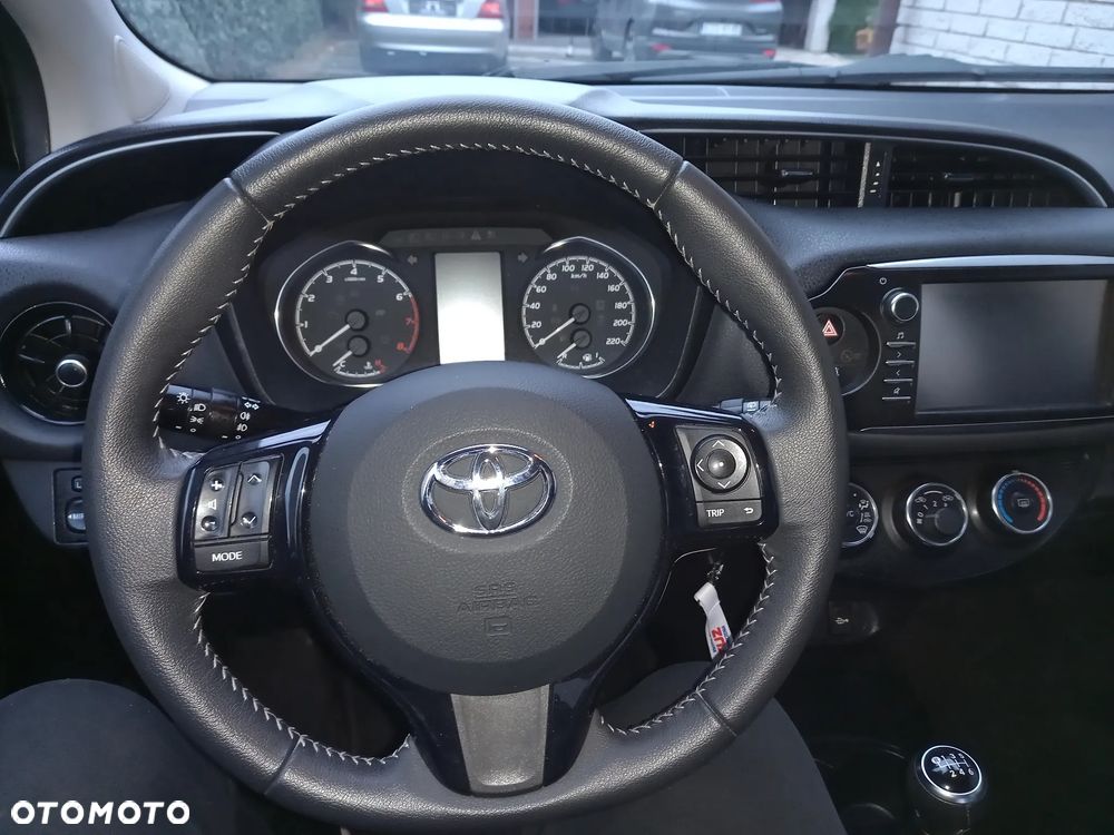 Toyota Yaris - 15