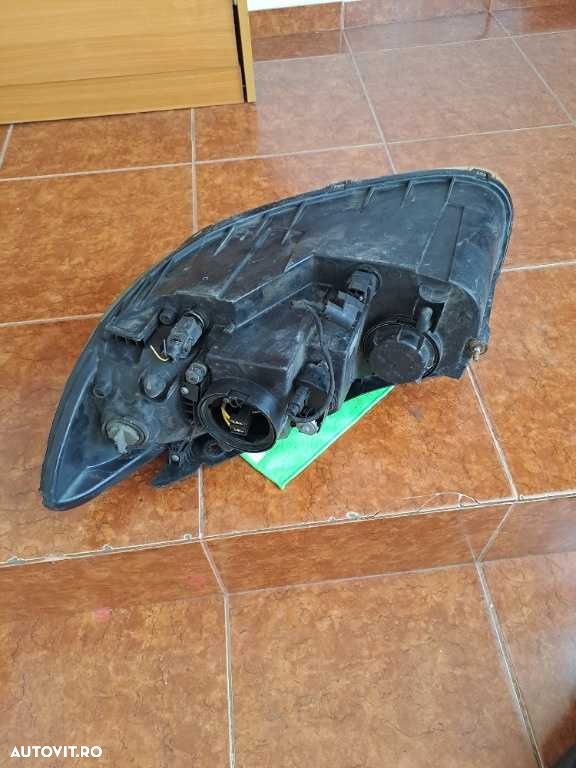 Far dreapta Hyundai Santa Fe 2 an 2006-2009 original Europa - 5