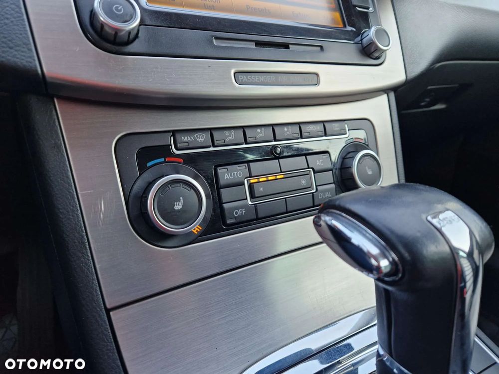 Volkswagen Passat Variant 2.0 TDI Highline DSG - 19