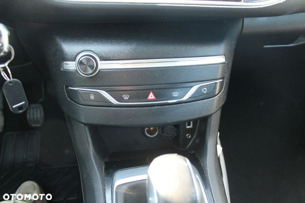 Peugeot 308 - 16