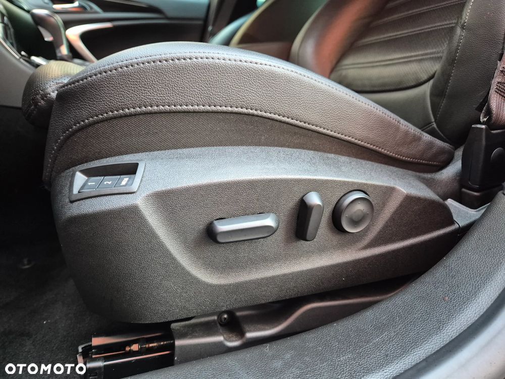 Opel Insignia 2.0 CDTI automatik Business Innovation - 16