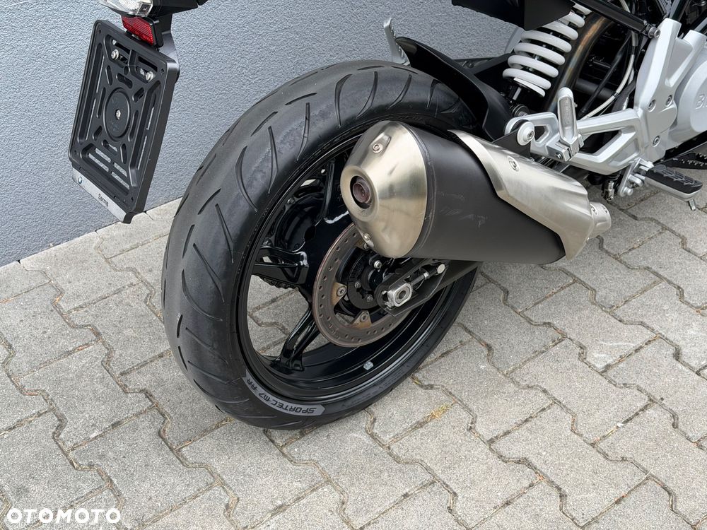 BMW G - 25