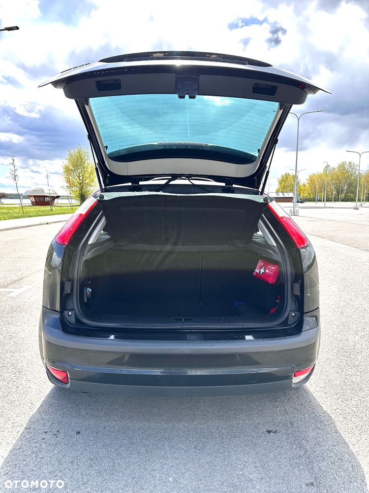 Ford Focus Ambiente - 8