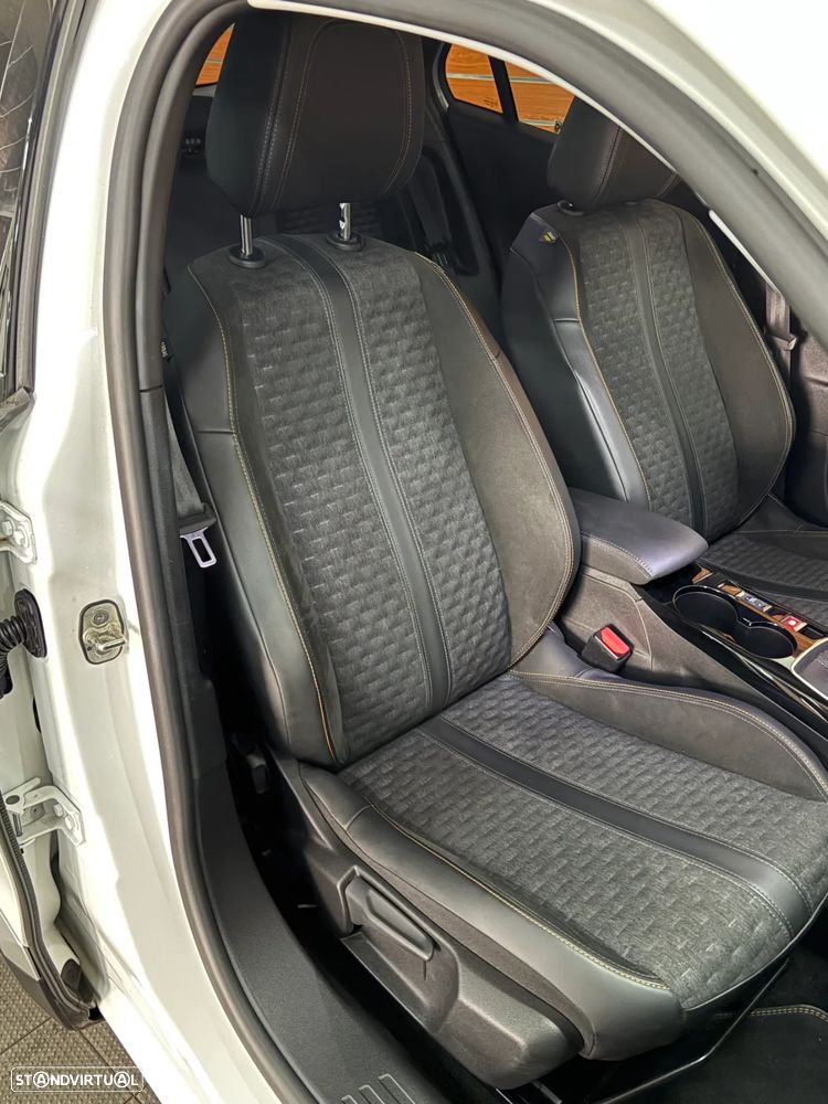 Peugeot 2008 PureTech 130 Allure Pack - 12