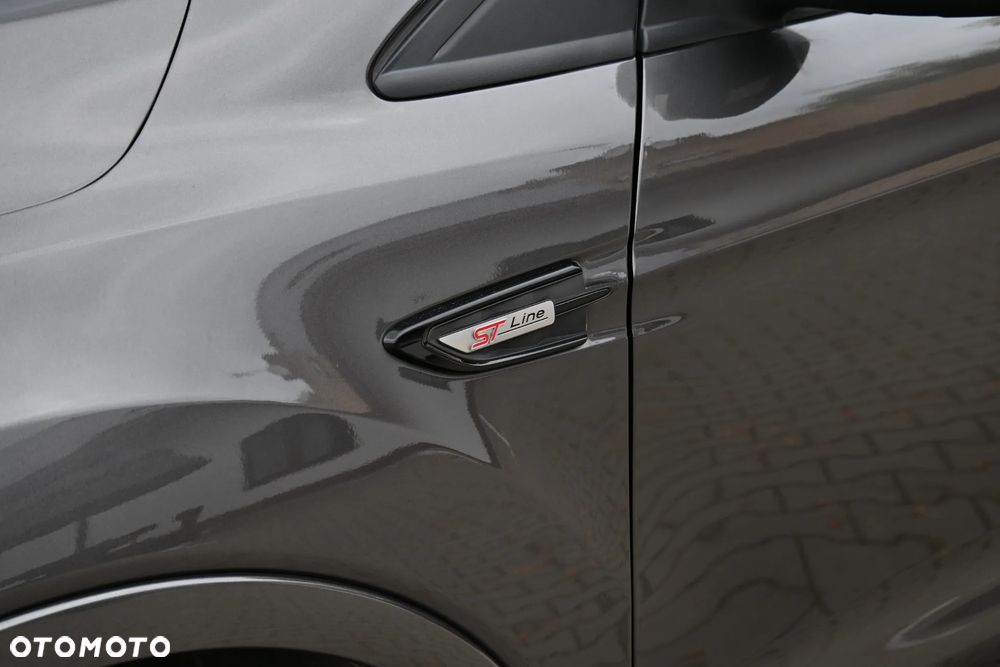Ford Kuga 1.5 EcoBoost 2x4 ST-Line - 18