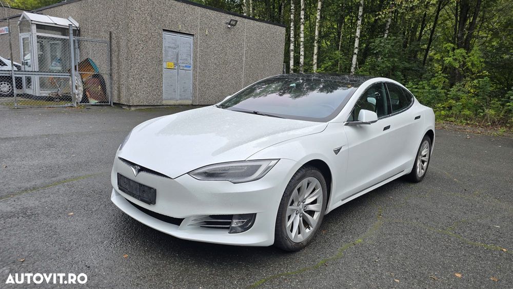 Tesla Model S Performance - 2